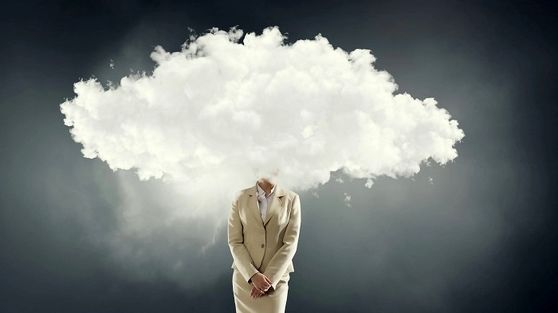 چرا نمی‌توانیم از گذشته رها شویم؟/ پاسخ در کودکی شماست!
